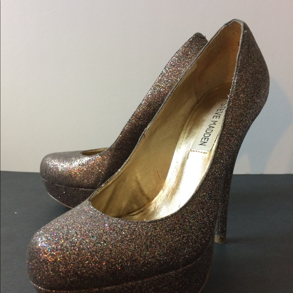 Steve Madden Caryssag Platform Pumps